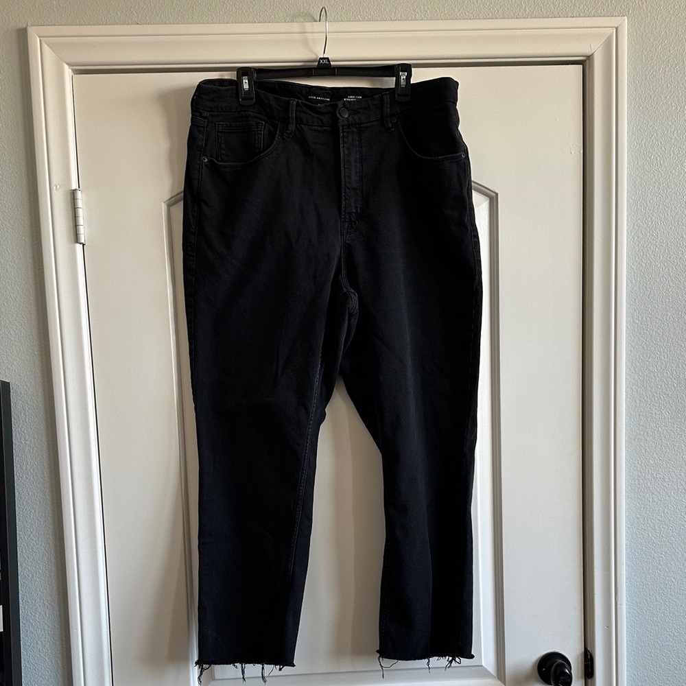 Good American Charcoal Straight Jeans